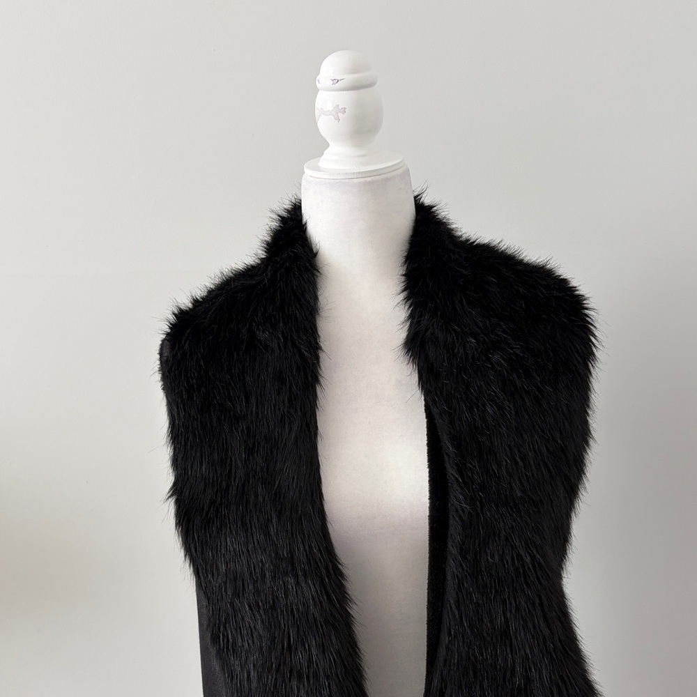 Dolce Cabo Sleeveless Jacket With Faux Fur Waterfall Collar - Picture 4 of 5